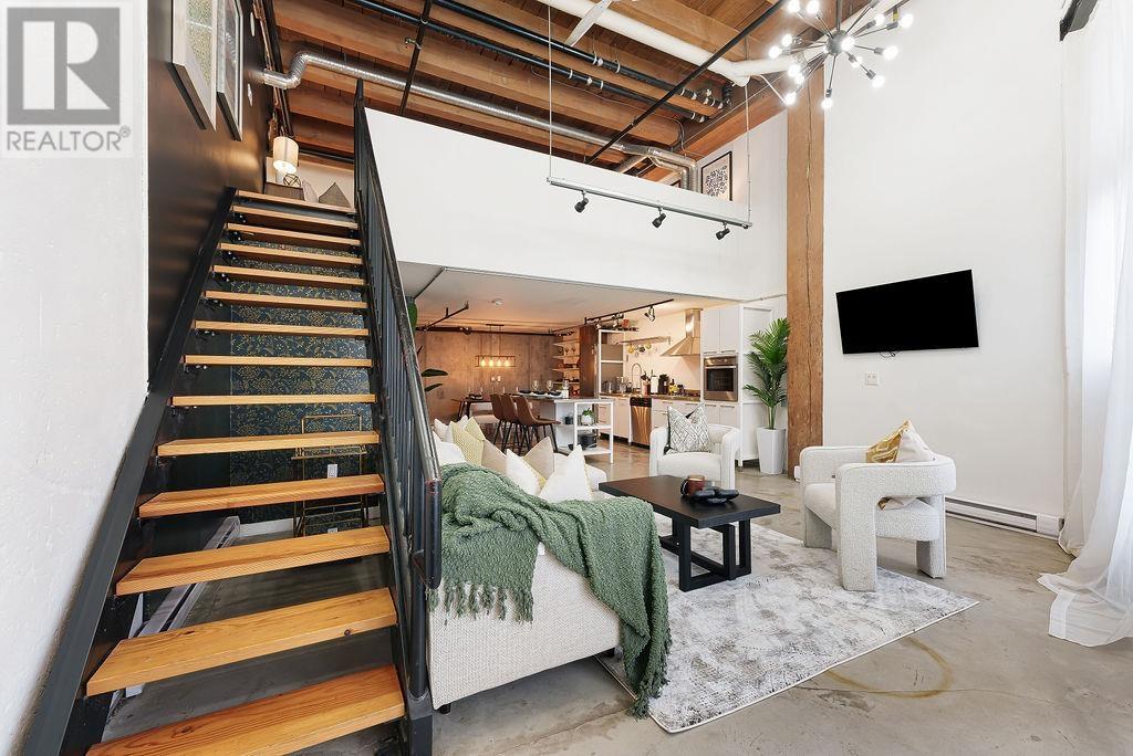 Property at 49 E CORDOVA STREET image 4