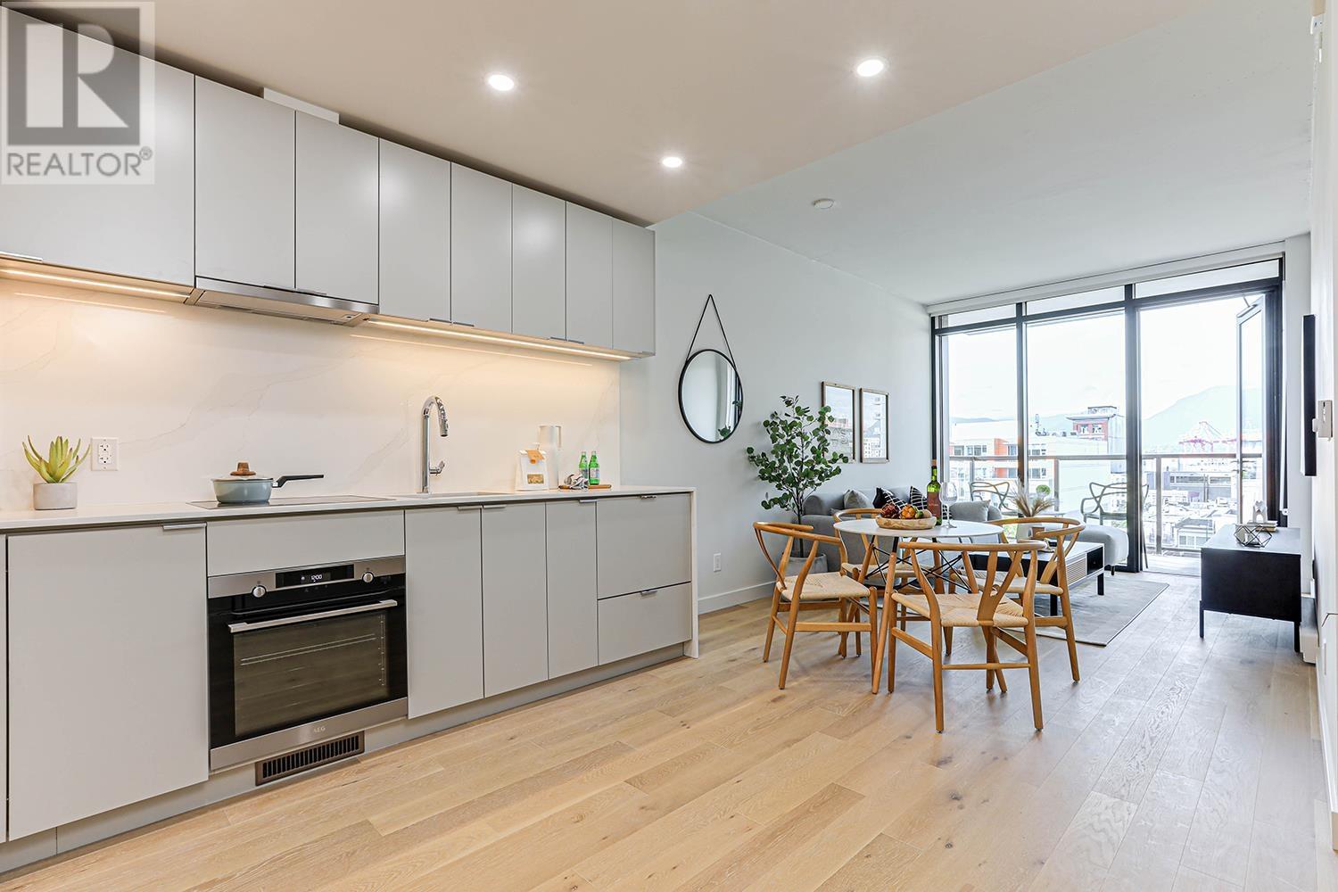 707 239 KEEFER STREET, Vancouver