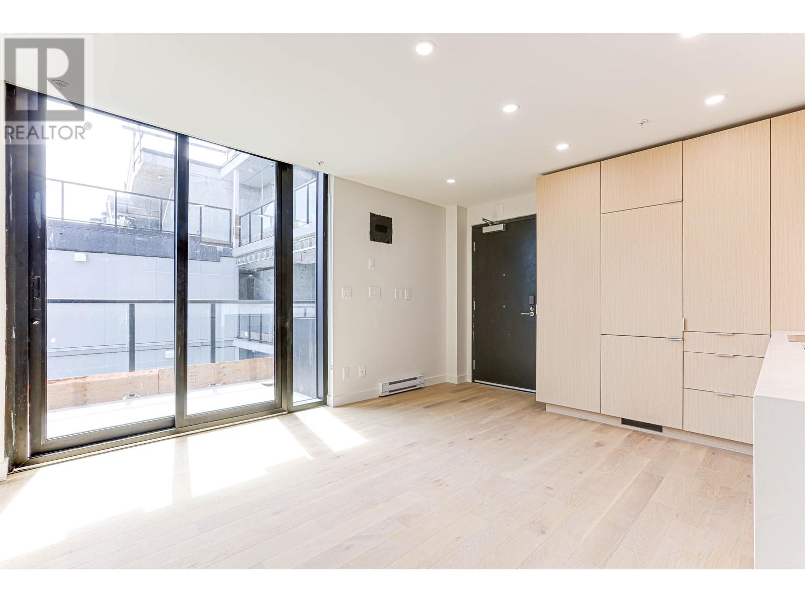 506 239 KEEFER STREET, Vancouver