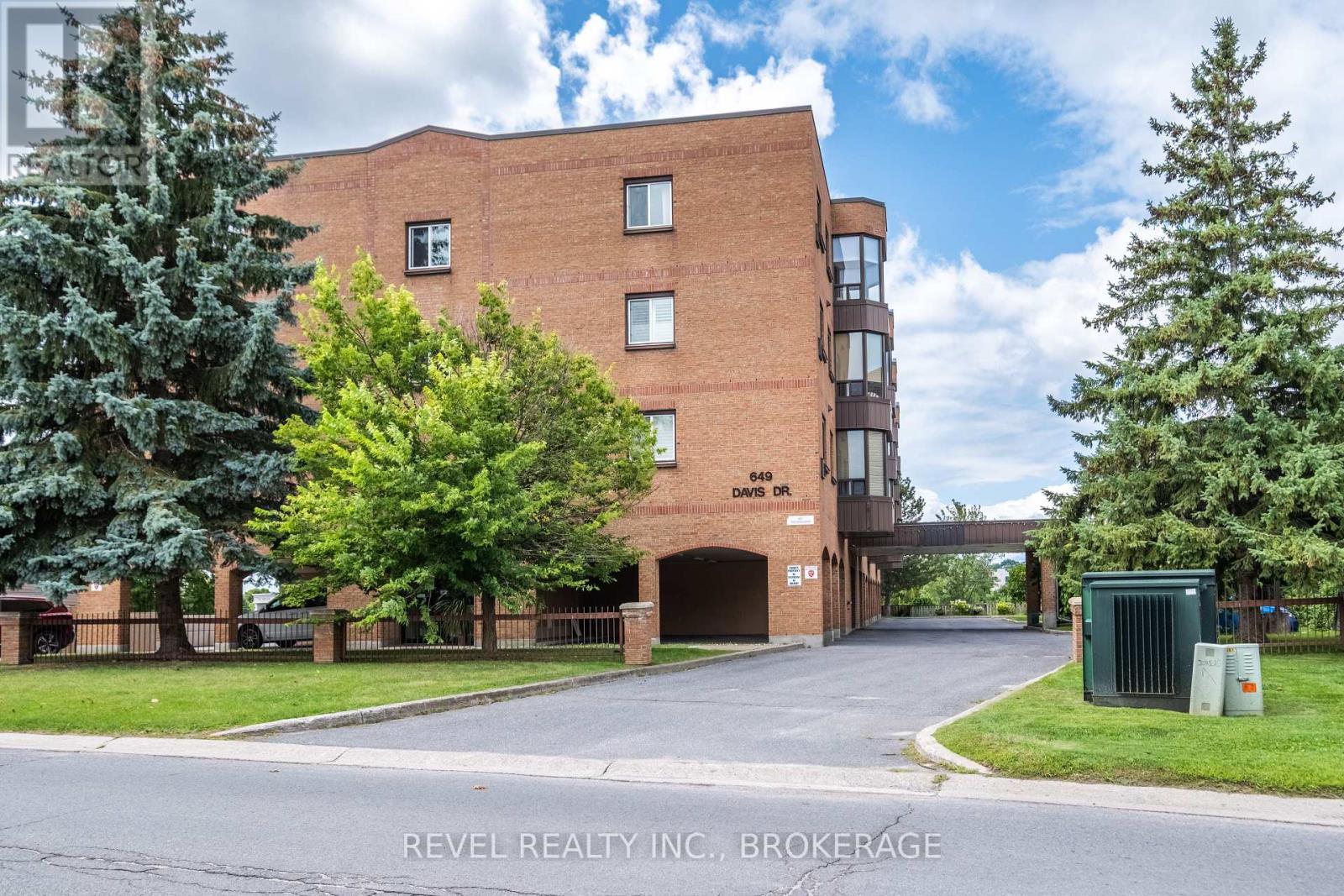 402 - 649 Davis Drive, Kingston, Ontario  K7M 8J3 - Photo 1 - X10421536