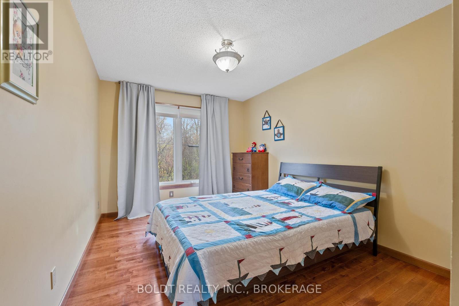 Upper - 8670 Regan Drive, Niagara Falls, Ontario  L2G 7S1 - Photo 14 - X10421582