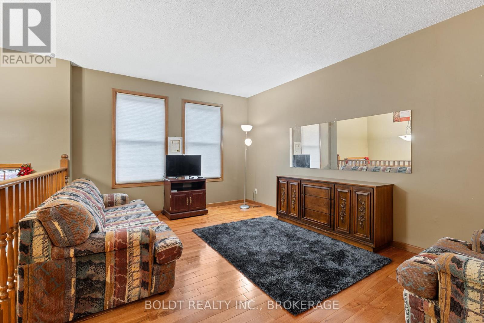 Upper - 8670 Regan Drive, Niagara Falls, Ontario  L2G 7S1 - Photo 5 - X10421582