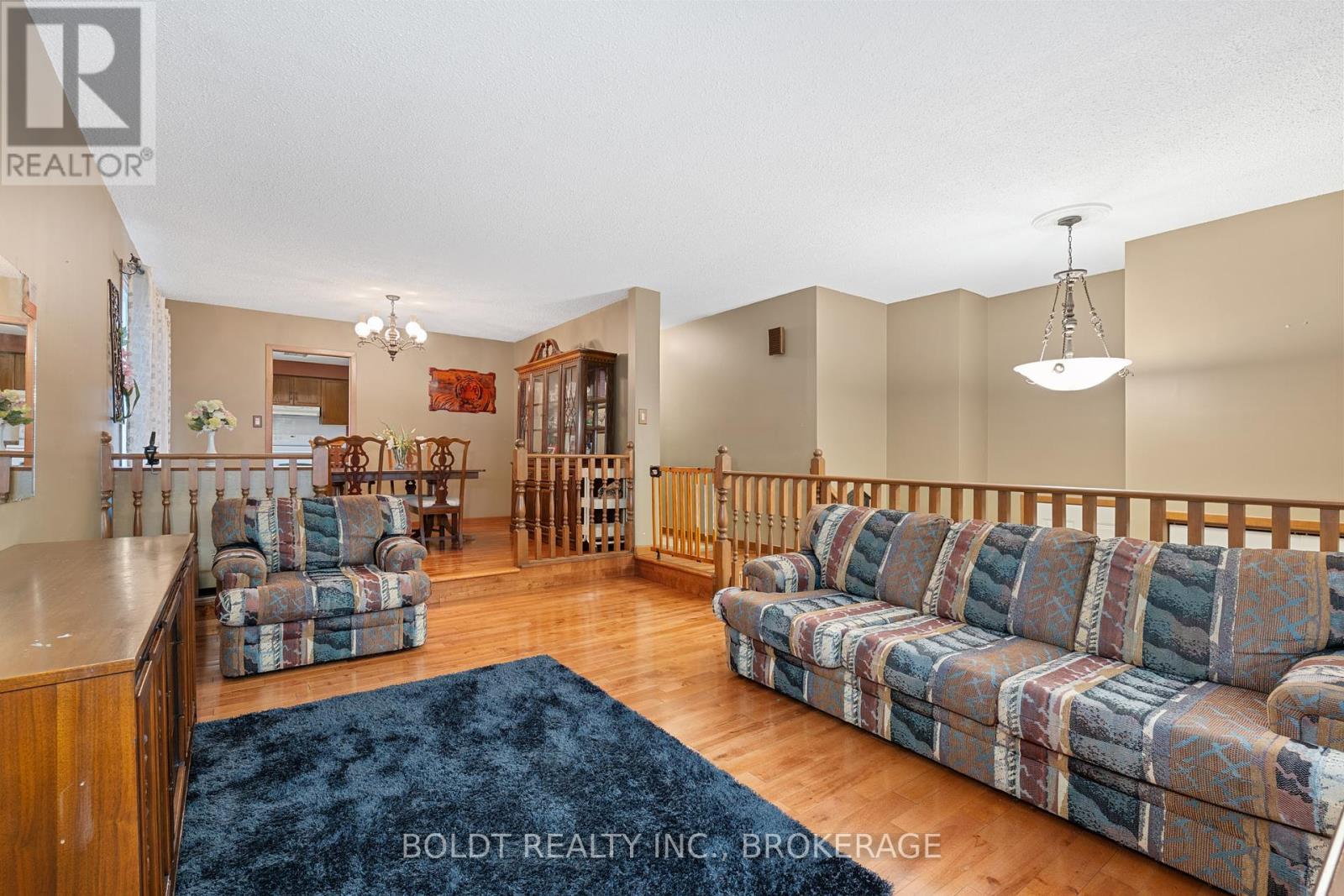 Upper - 8670 Regan Drive, Niagara Falls, Ontario  L2G 7S1 - Photo 6 - X10421582