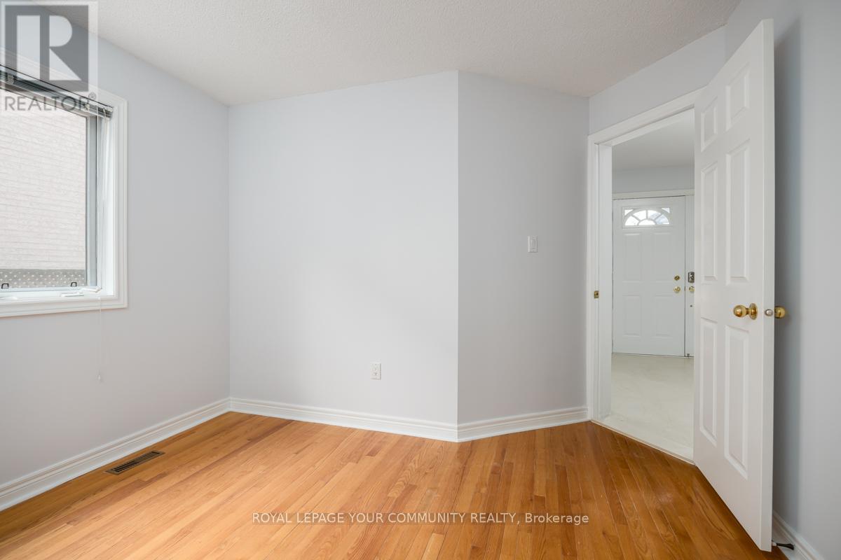 3 Creekview Avenue, Richmond Hill, Ontario  L4C 9X1 - Photo 16 - N10421029