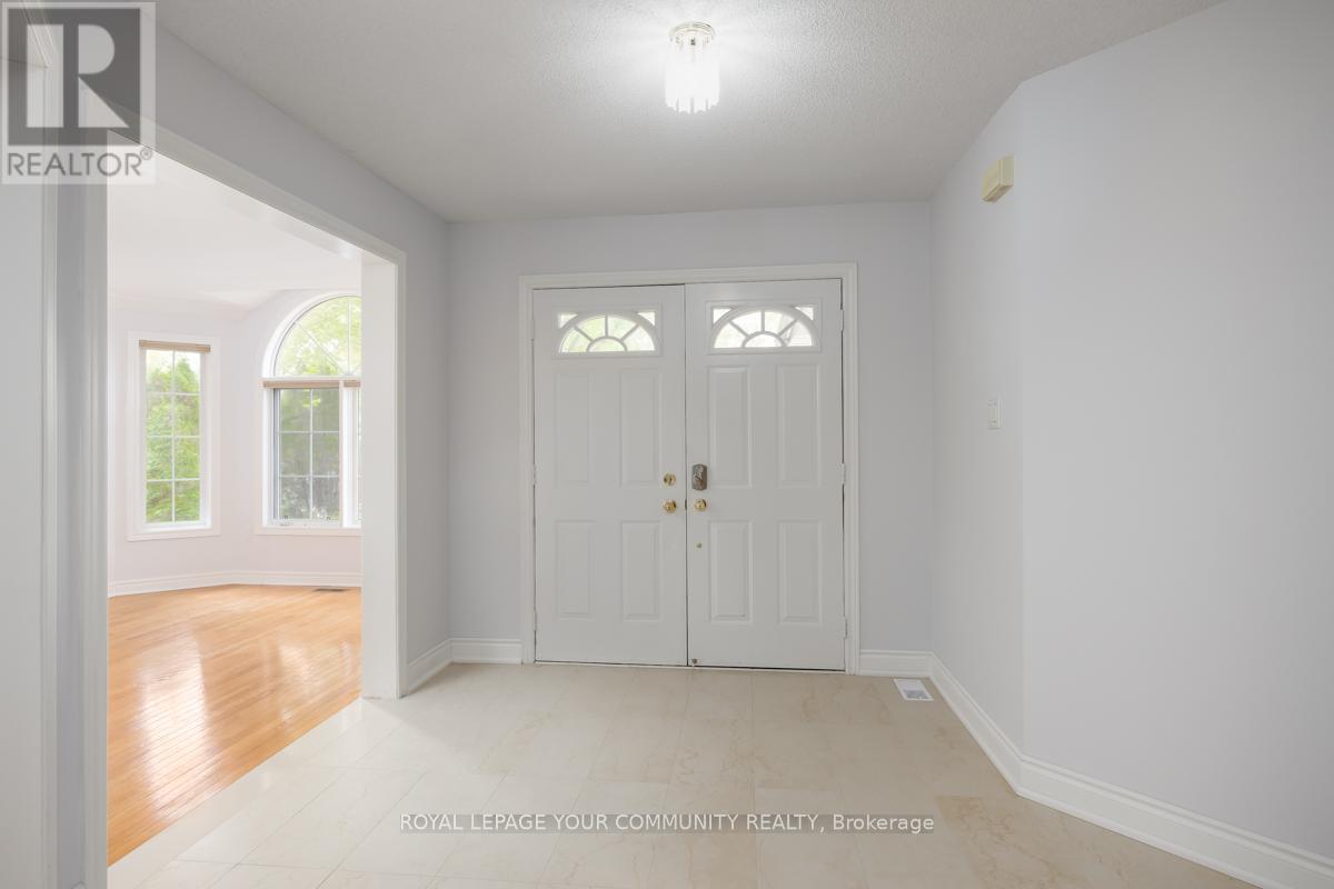 3 Creekview Avenue, Richmond Hill, Ontario  L4C 9X1 - Photo 9 - N10421029