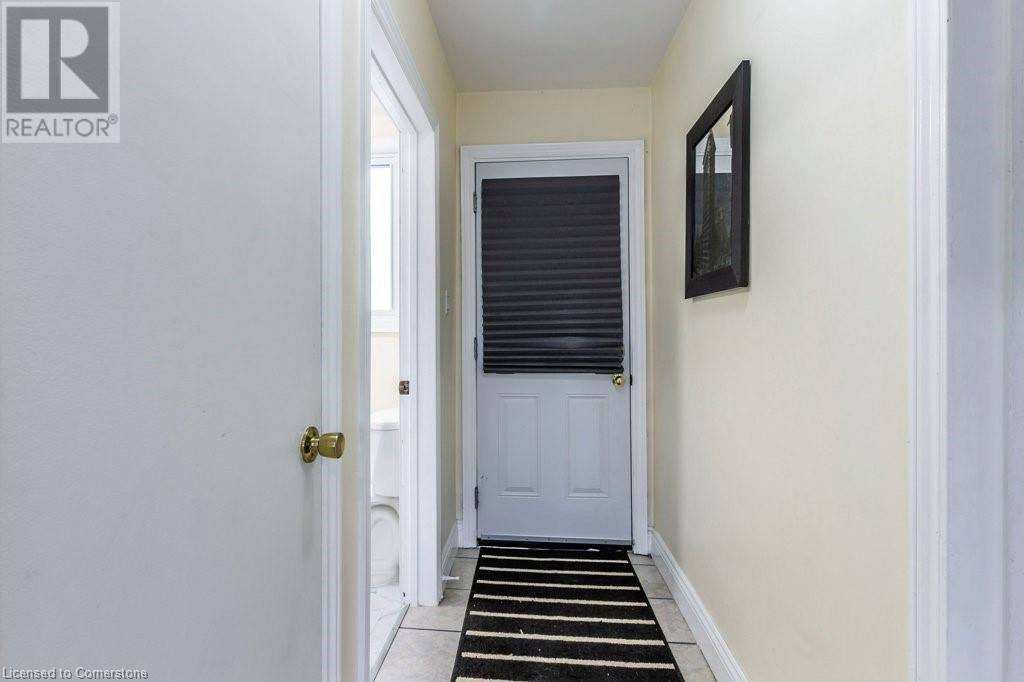 48 Windom Road Unit# E, Kitchener, Ontario  N2A 2P4 - Photo 3 - 40677004