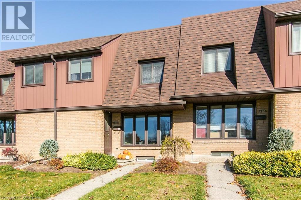 130 KINGSWOOD Drive Unit# 33, Kitchener, Ontario