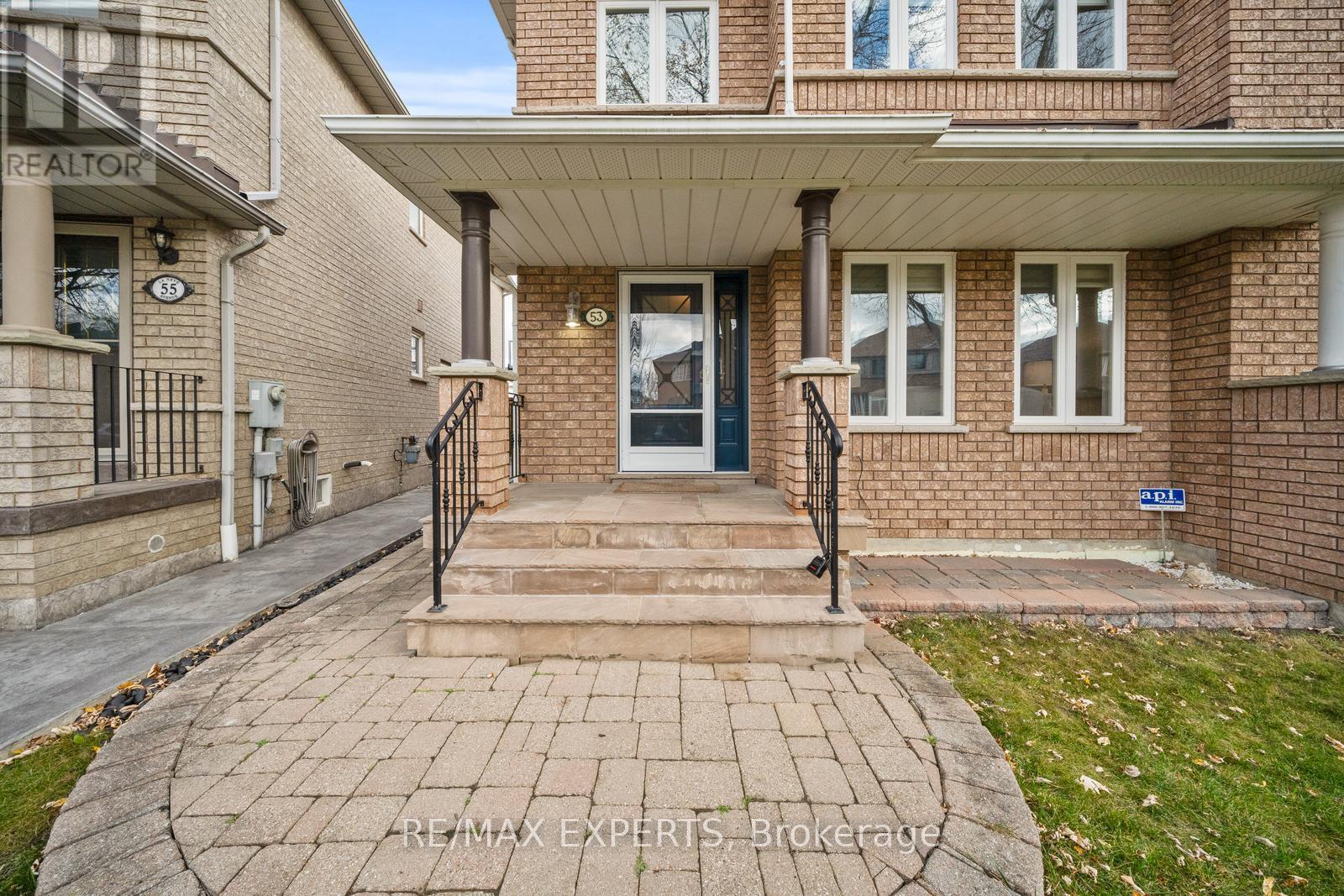 53 La Neve Avenue, Vaughan, Ontario  L4H 1X8 - Photo 3 - N10421618