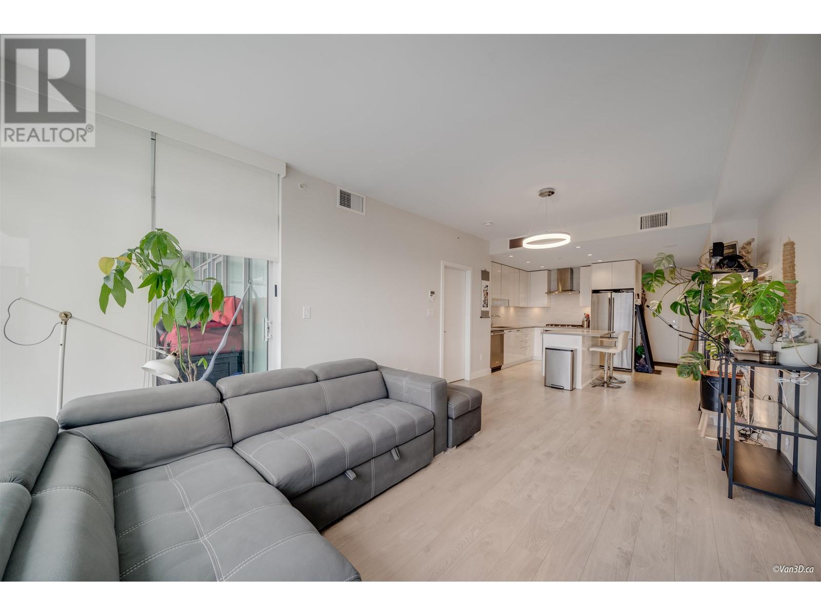 Listing Picture 15 of 29 : 2706 1788 GILMORE STREET, Burnaby / 本拿比 - 魯藝地產 Yvonne Lu Group - MLS Medallion Club Member