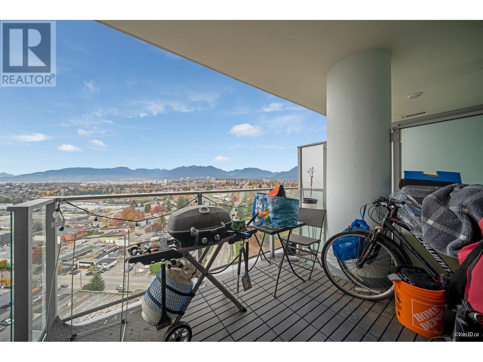 Listing Picture 17 of 29 : 2706 1788 GILMORE STREET, Burnaby / 本拿比 - 魯藝地產 Yvonne Lu Group - MLS Medallion Club Member