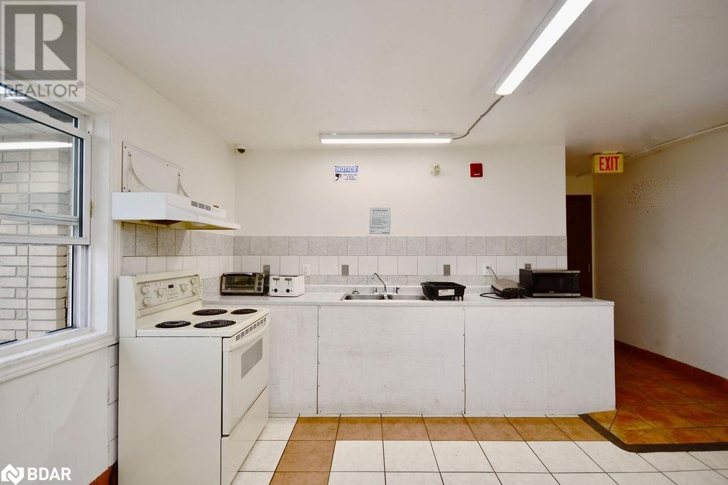 24 North Street, Barrie, Ontario  L4M 2R9 - Photo 9 - 40676440