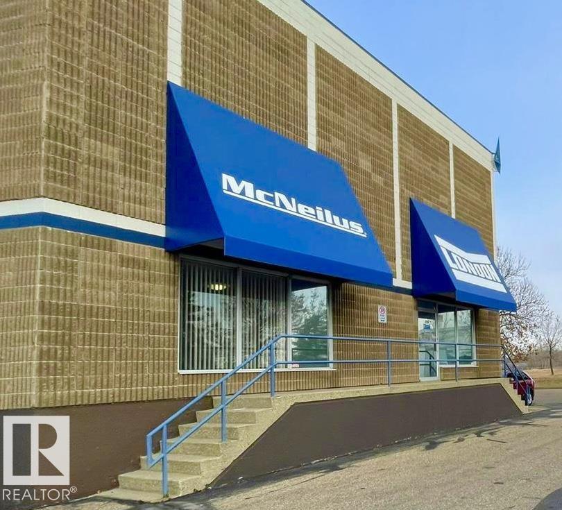 25 Chisholm Av, St. Albert, Alberta  T8N 5A5 - Photo 2 - E4365046