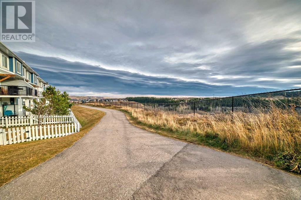 2406 Jumping Pound Common, Cochrane, Alberta  T4C 2L1 - Photo 6 - A2178821