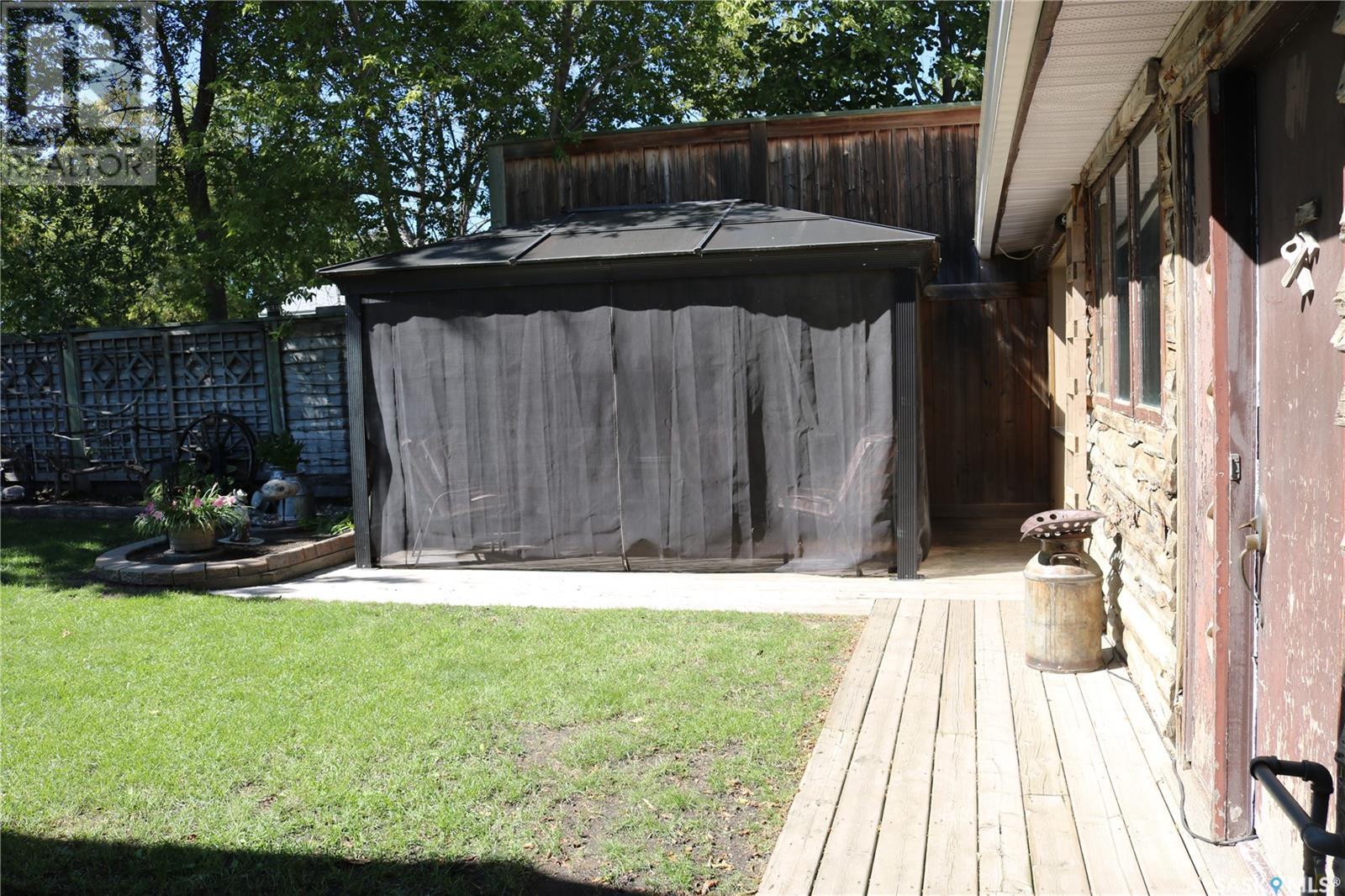 602 Mountain Street, Moosomin, Saskatchewan  S0G 3N0 - Photo 44 - SK988094