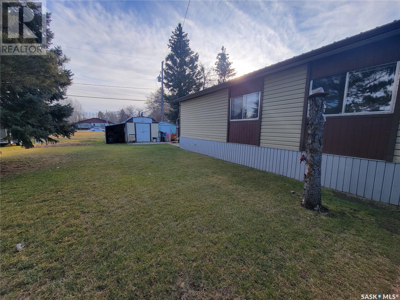 310 5th Street W, Wilkie, Saskatchewan  S0K 4W0 - Photo 25 - SK988085