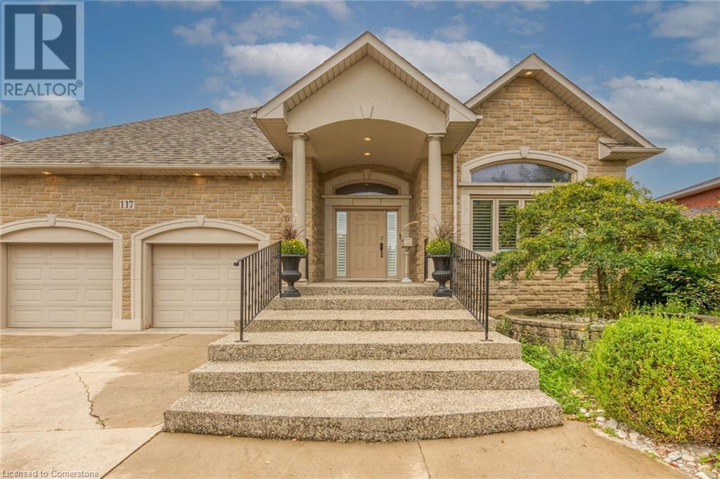 117 Christopher DriveHamilton, Ontario  L9B 1G6 - Photo 4 - 40676121