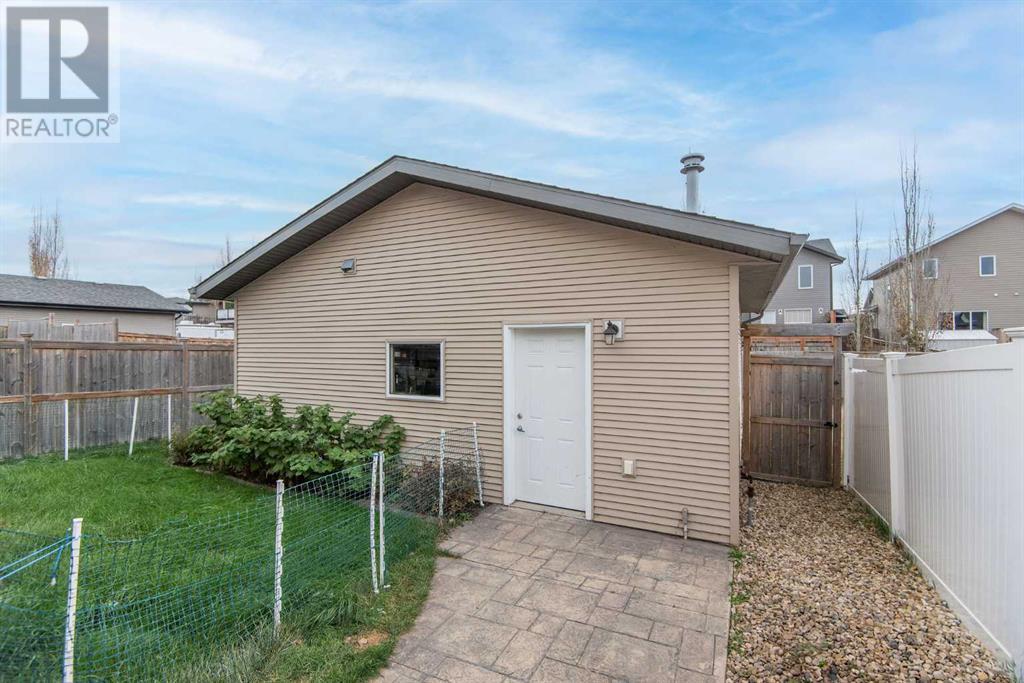 80 Trimble Close, Red Deer, Alberta  T4P 0N5 - Photo 4 - A2177308