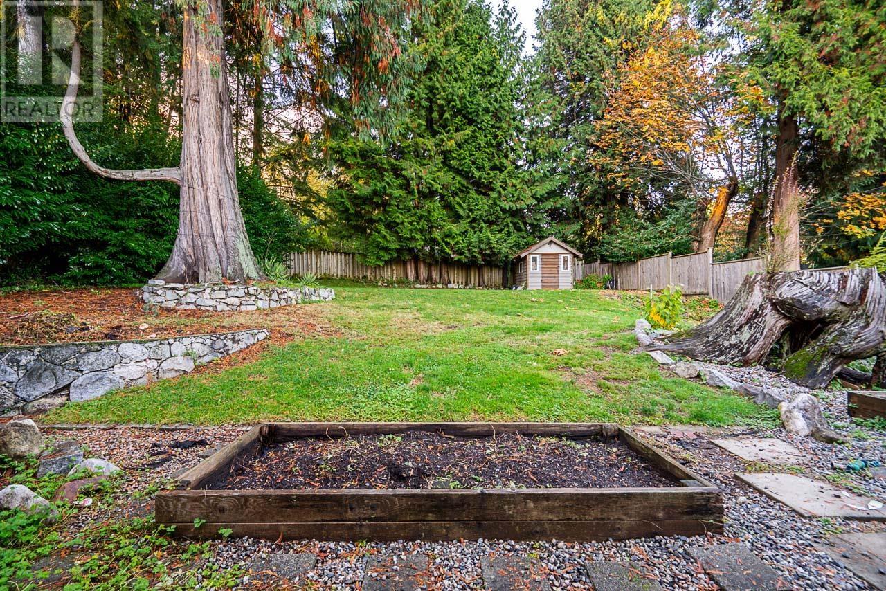 1358 E 14th Street, North Vancouver, British Columbia  V7J 1K4 - Photo 4 - R2939189