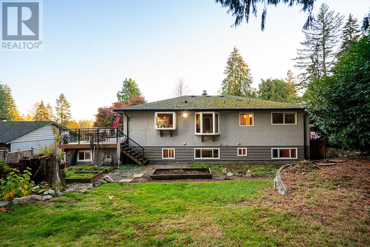 1358 E 14th Street, North Vancouver, British Columbia  V7J 1K4 - Photo 3 - R2939189