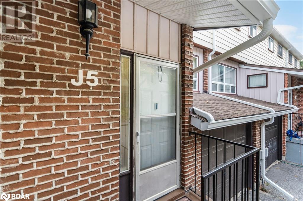 63 Ferris Lane Unit# J5, Barrie, Ontario  L4M 5C4 - Photo 2 - 40677086