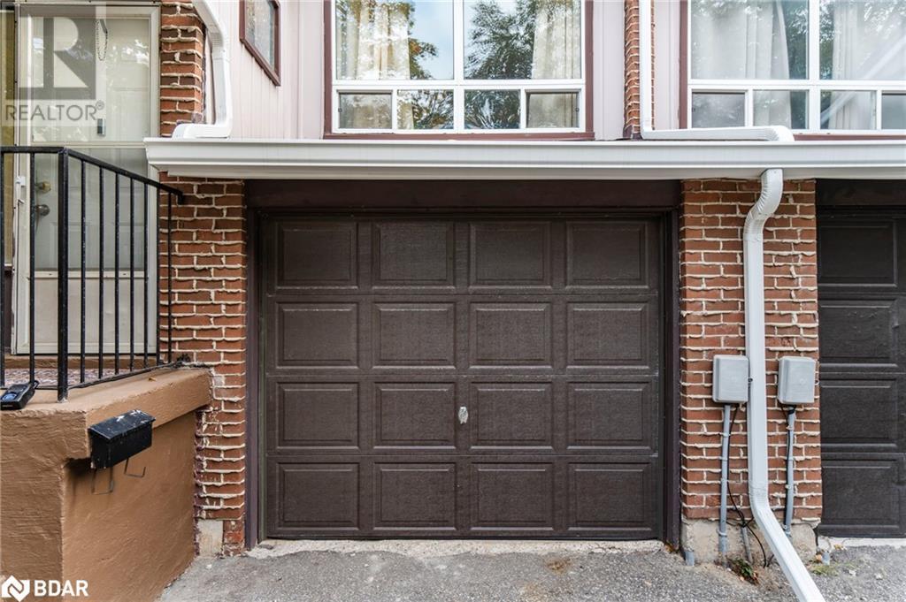 63 Ferris Lane Unit# J5, Barrie, Ontario  L4M 5C4 - Photo 3 - 40677086