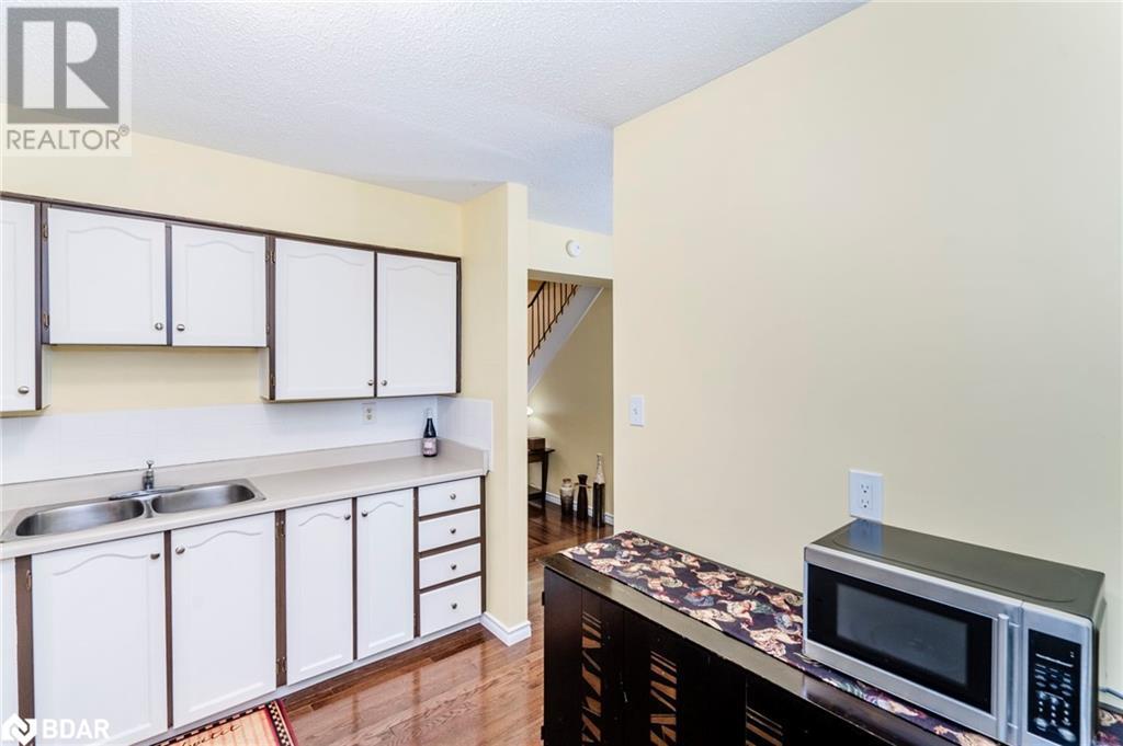 63 Ferris Lane Unit# J5, Barrie, Ontario  L4M 5C4 - Photo 8 - 40677086