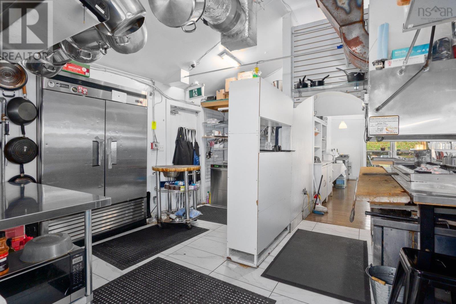 805/807 Bedford Highway, Halifax, Nova Scotia  B4A 1A4 - Photo 12 - 202426550