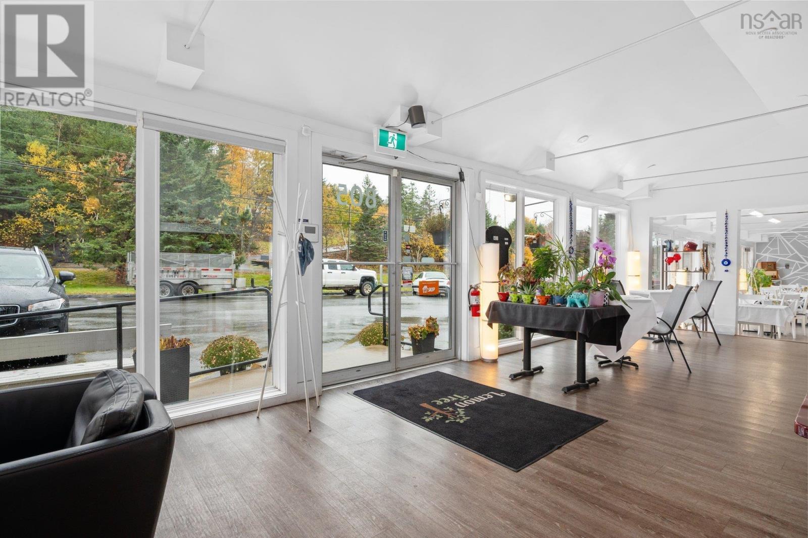 805/807 Bedford Highway, Halifax, Nova Scotia  B4A 1A4 - Photo 3 - 202426550