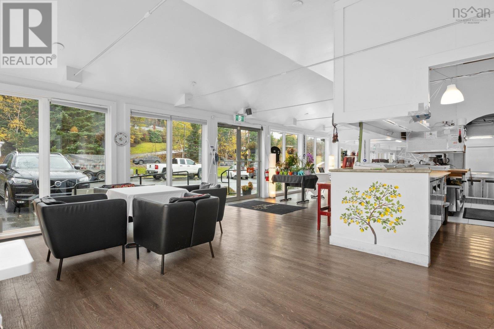 805/807 Bedford Highway, Halifax, Nova Scotia  B4A 1A4 - Photo 5 - 202426550