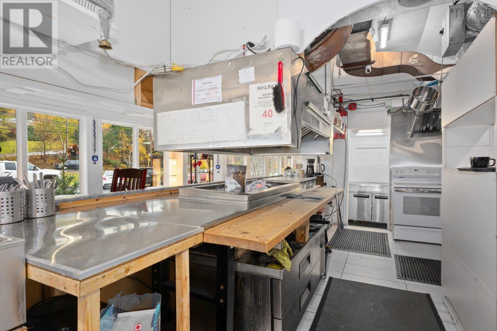 805/807 Bedford Highway, Halifax, Nova Scotia  B4A 1A4 - Photo 8 - 202426550