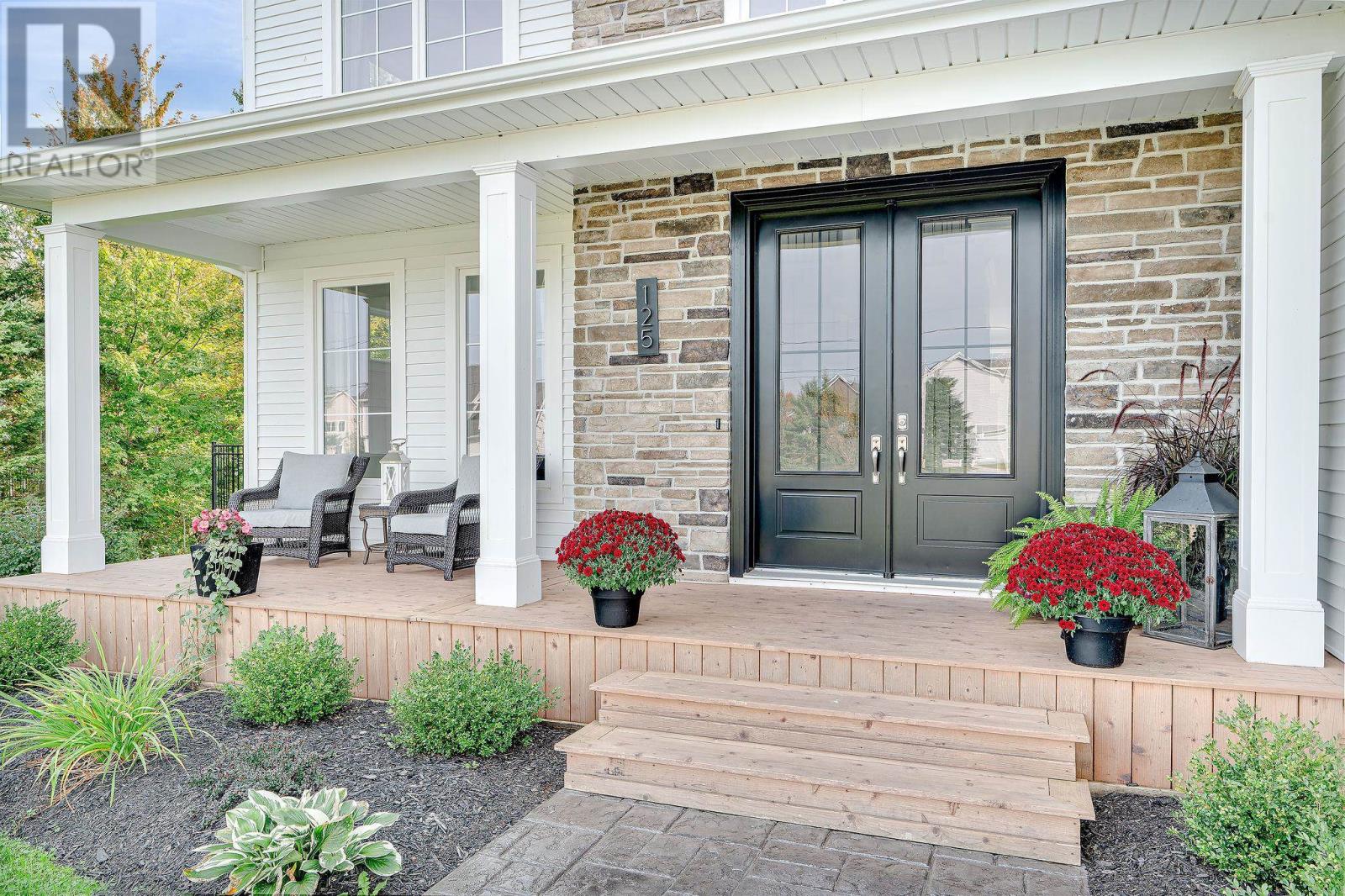 Property at 125 CREEKSIDE Drive image 2