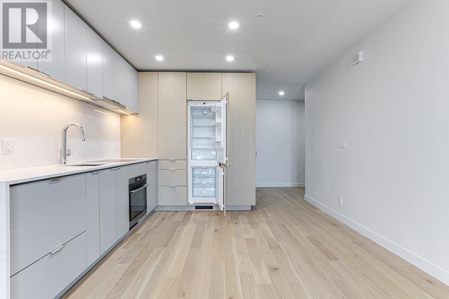 Listing Picture 4 of 19 : 703 239 KEEFER STREET, Vancouver / 溫哥華 - 魯藝地產 Yvonne Lu Group - MLS Medallion Club Member