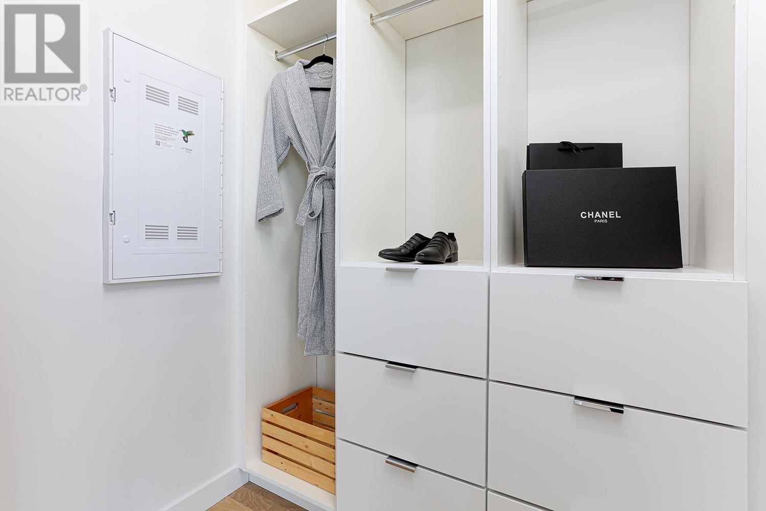 Listing Picture 11 of 30 : 902 239 KEEFER STREET, Vancouver / 溫哥華 - 魯藝地產 Yvonne Lu Group - MLS Medallion Club Member