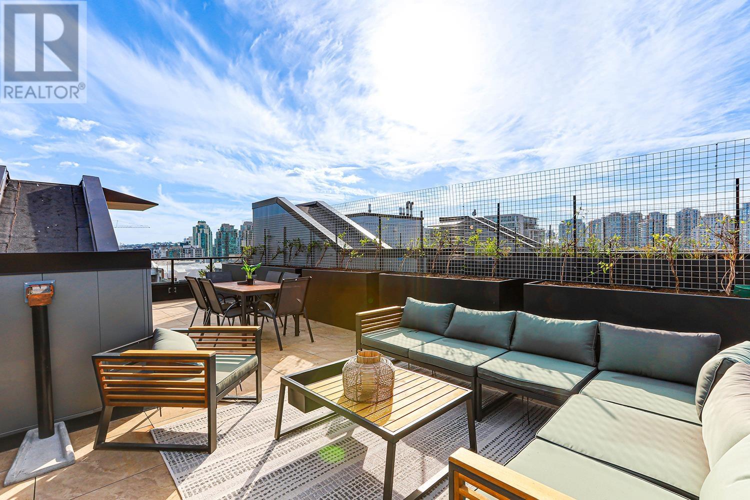 Listing Picture 28 of 30 : 902 239 KEEFER STREET, Vancouver / 溫哥華 - 魯藝地產 Yvonne Lu Group - MLS Medallion Club Member