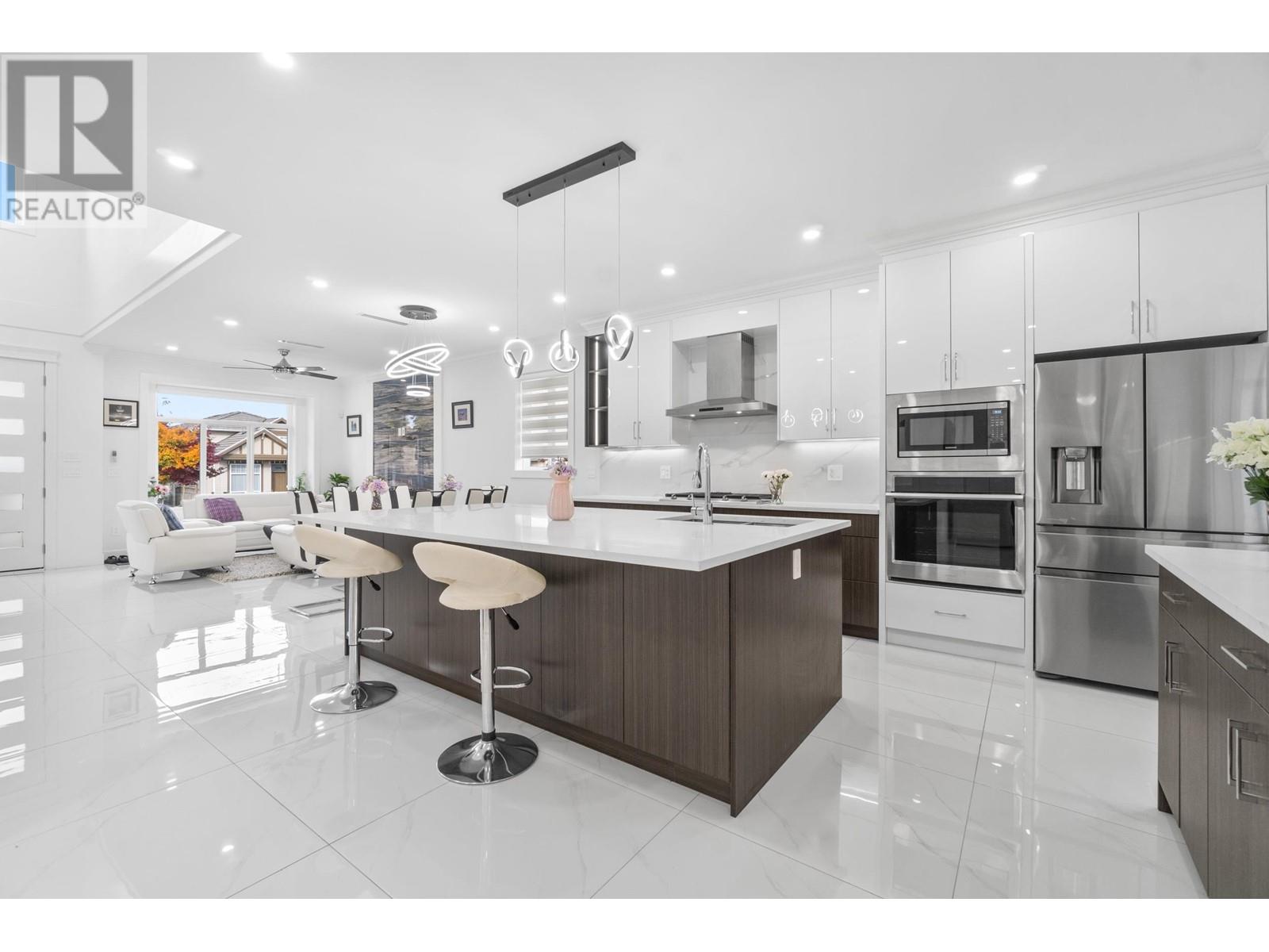 Property at 7980 15TH AVENUE image 3