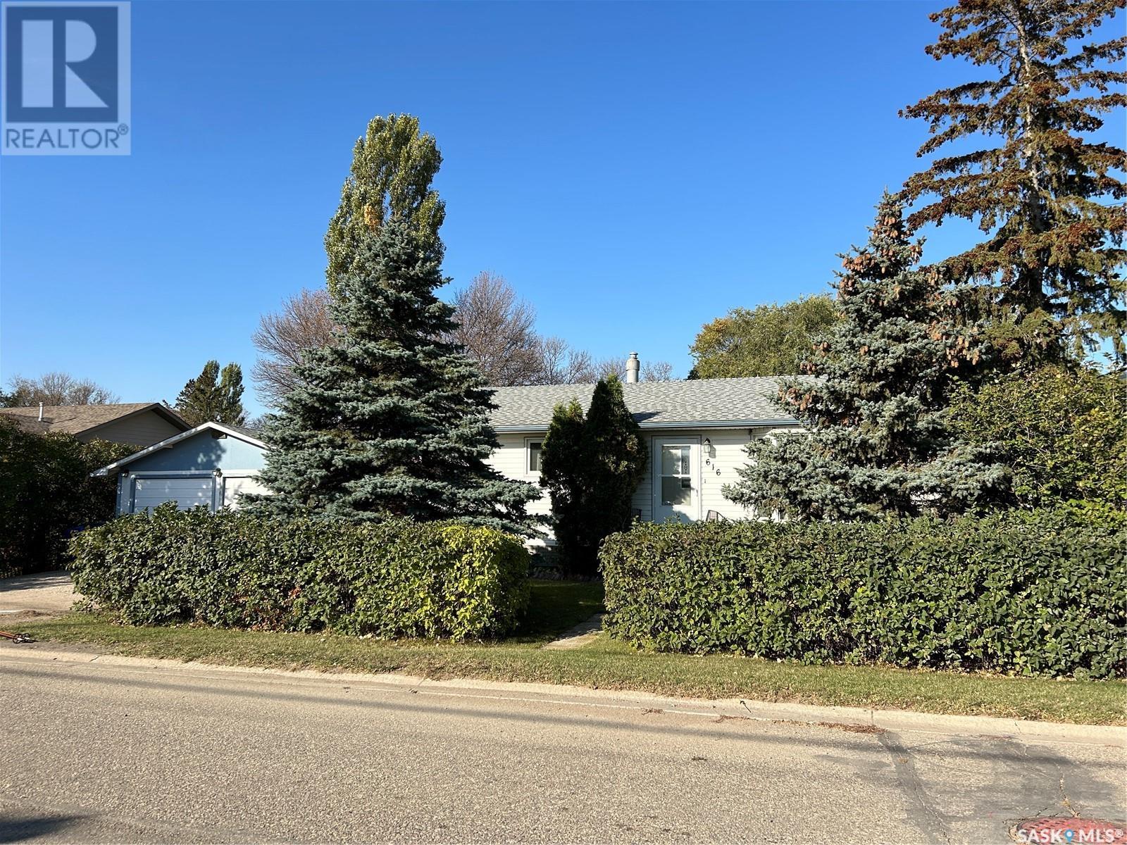 616 Beharrel STREET, Oxbow, Saskatchewan