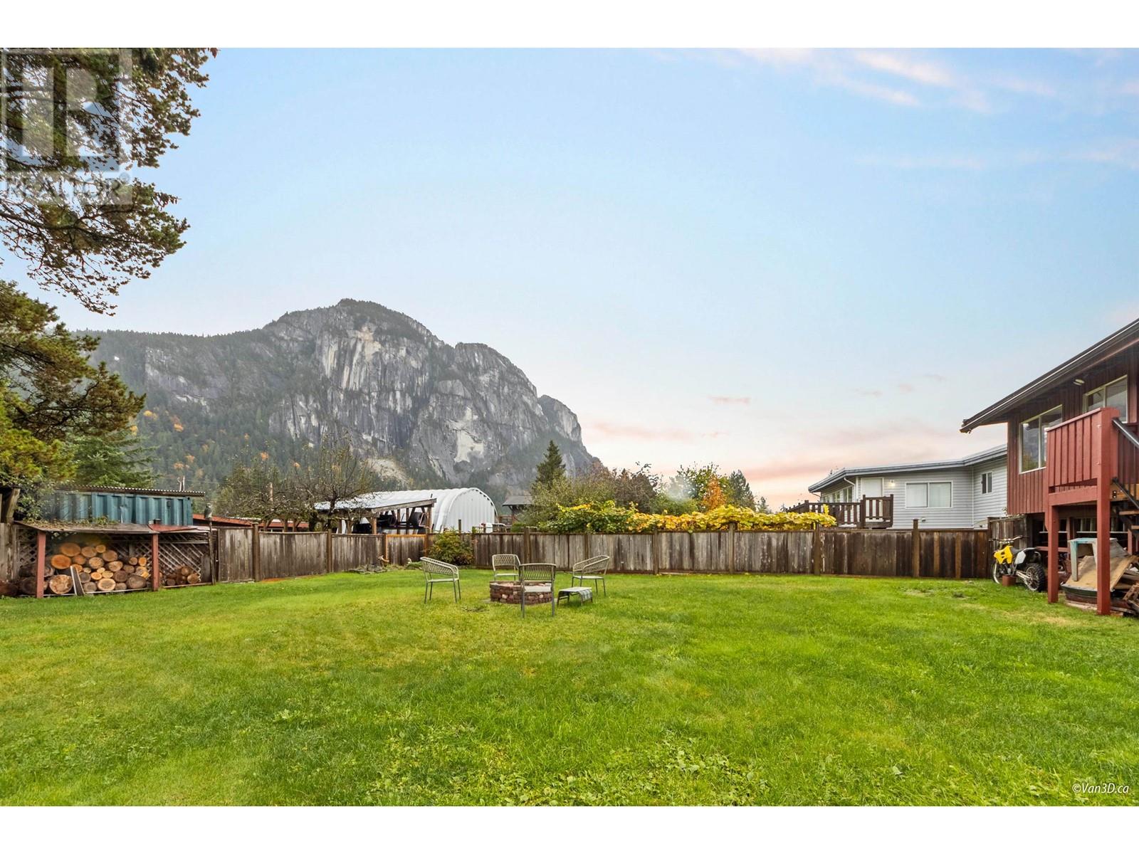 38144 WESTWAY AVENUE, Squamish, British Columbia