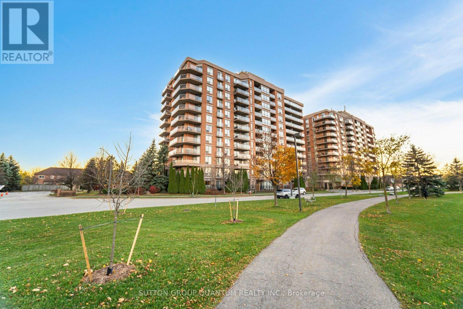 305 - 1140 PARKWEST PLACE S, Mississauga, Ontario