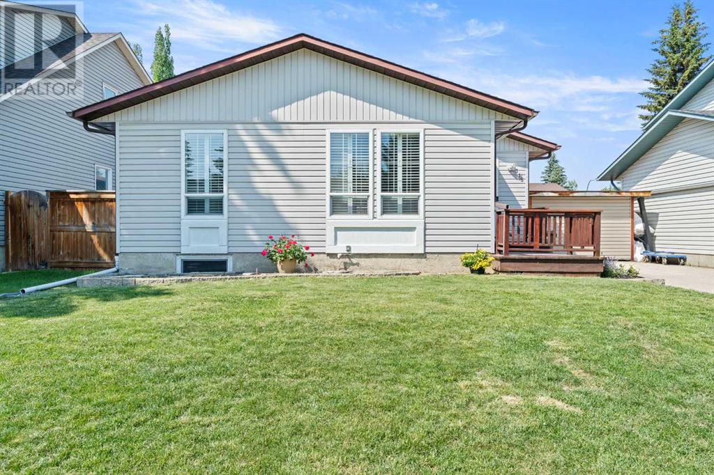 315 Woodridge Place Sw, Calgary, Alberta  T2W 3S5 - Photo 3 - A2165451