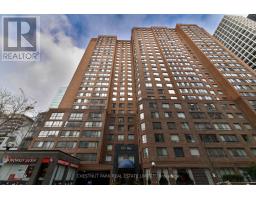 816 - 633 BAY STREET, Toronto, Ontario