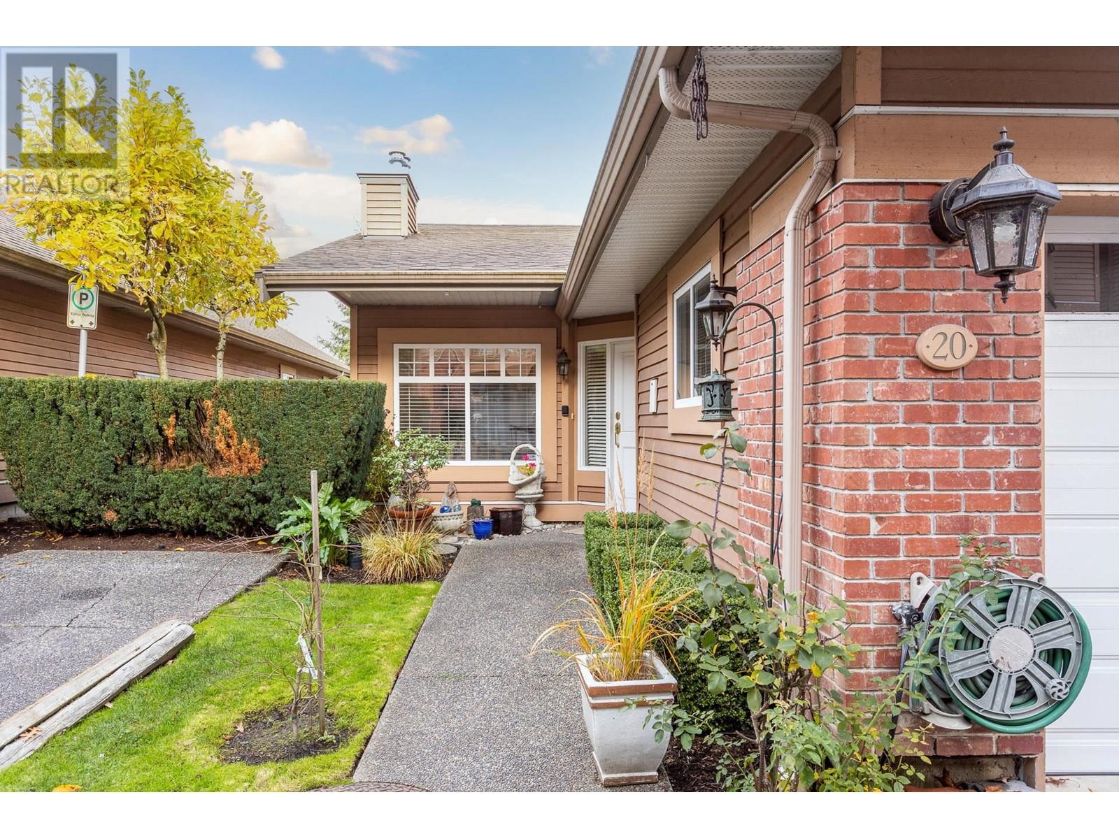 20 5201 Oakmount Crescent, Burnaby, British Columbia  V5H 4S8 - Photo 2 - R2944079