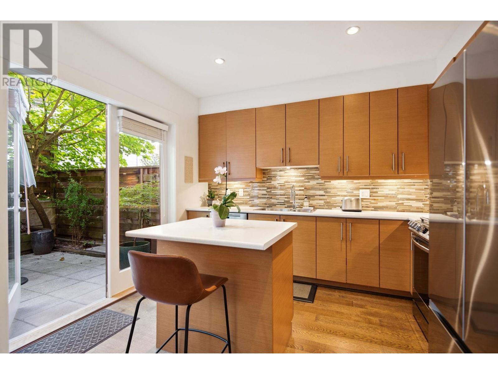 2994 Chesterfield Avenue, North Vancouver, British Columbia  V7N 3M6 - Photo 10 - R2944093