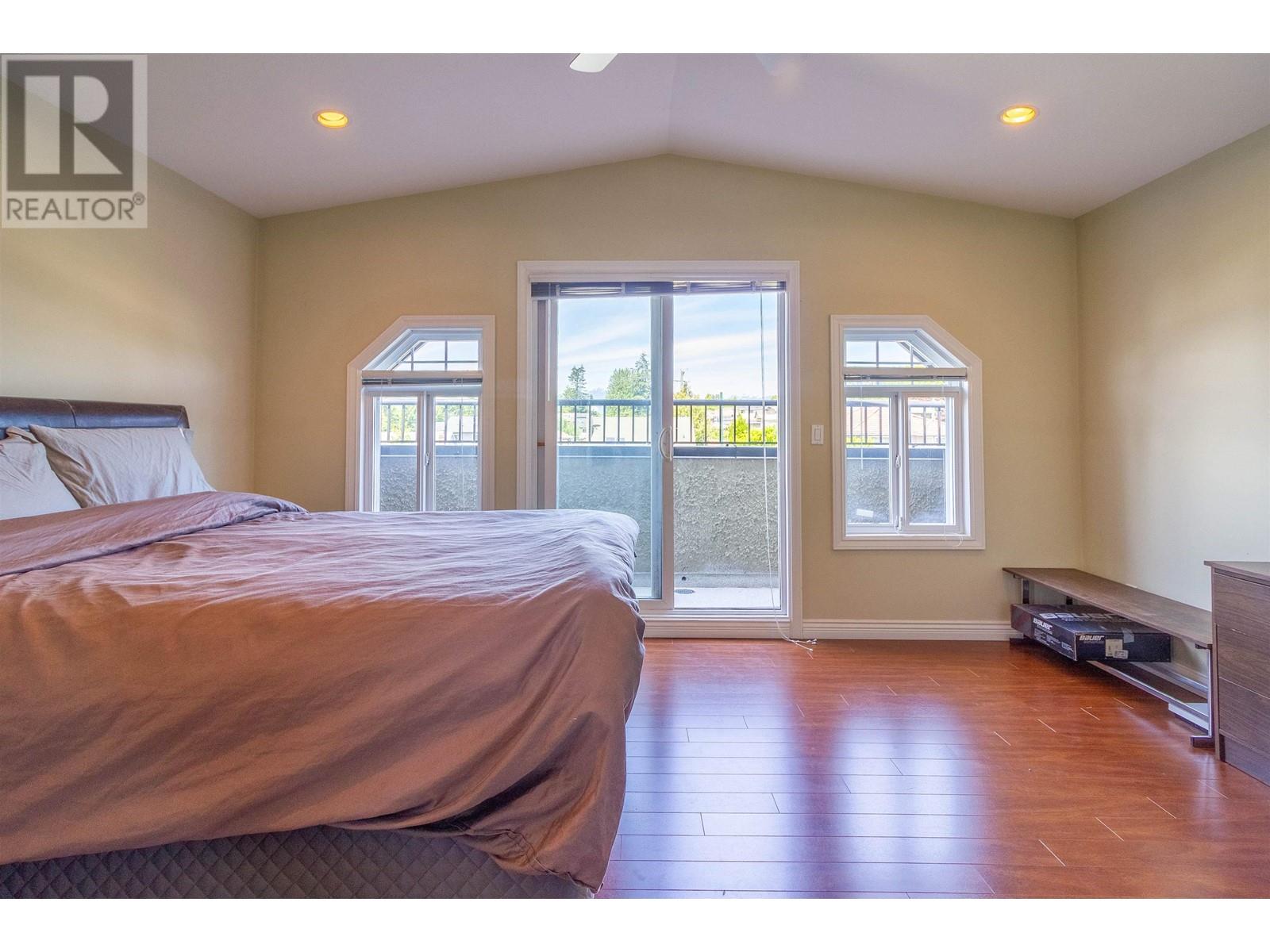 Listing Picture 14 of 36 : 1150 E 41ST AVENUE, Vancouver / 溫哥華 - 魯藝地產 Yvonne Lu Group - MLS Medallion Club Member