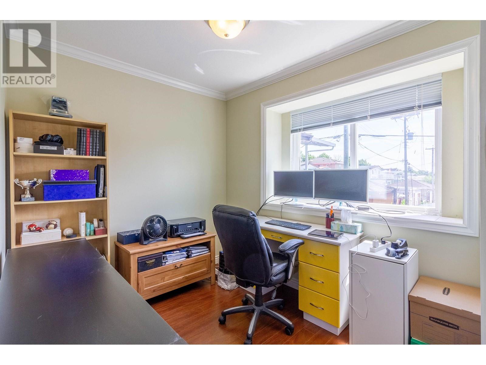 Listing Picture 21 of 36 : 1150 E 41ST AVENUE, Vancouver / 溫哥華 - 魯藝地產 Yvonne Lu Group - MLS Medallion Club Member