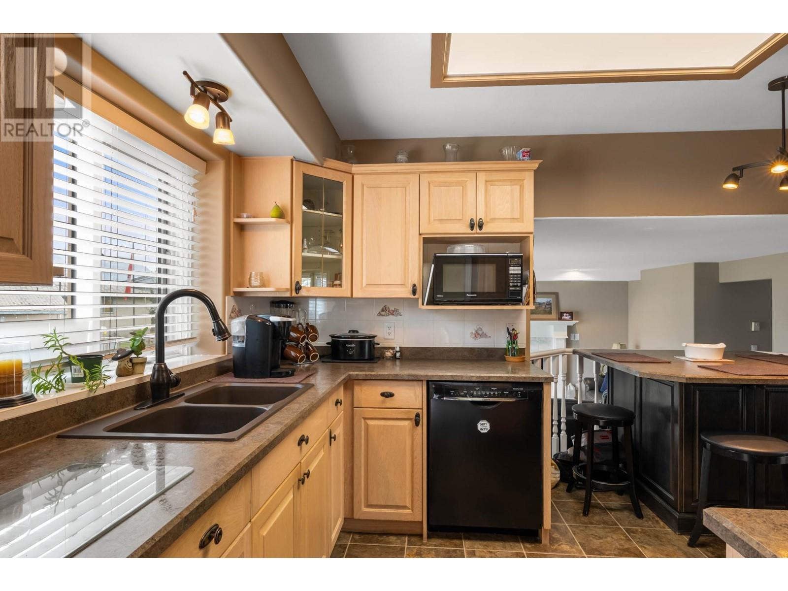 1095 LINCOLN Court Kamloops