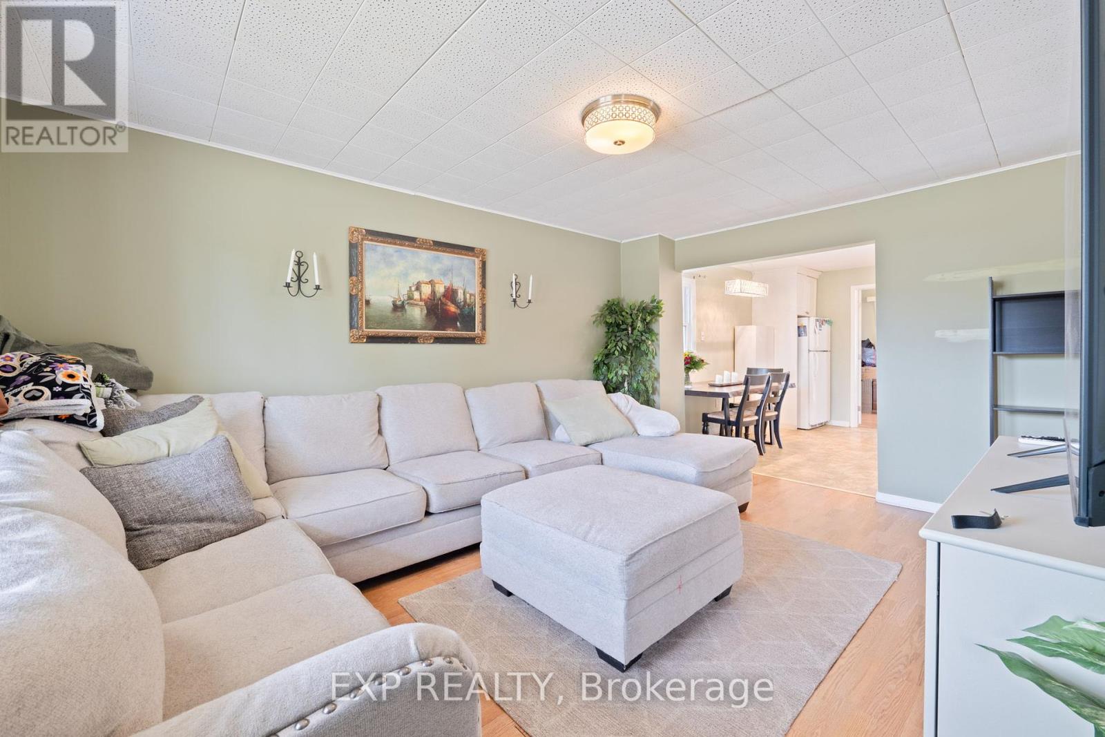 Property at 325 SIMPSON AVENUE image 5
