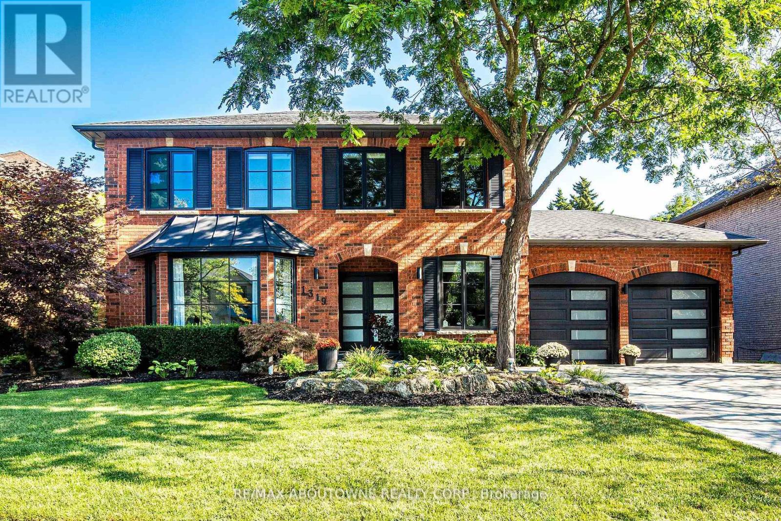 1319 GREENEAGLE DRIVE, Oakville, Ontario