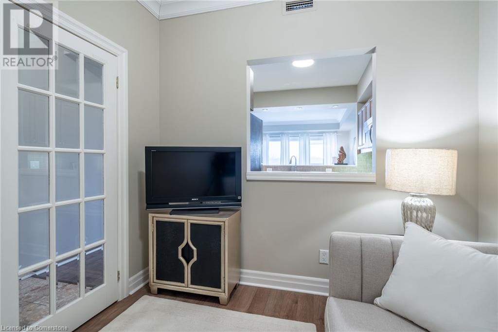 5340 Lakeshore Road Unit# 406, Burlington, Ontario  L7L 7A8 - Photo 11 - 40677313
