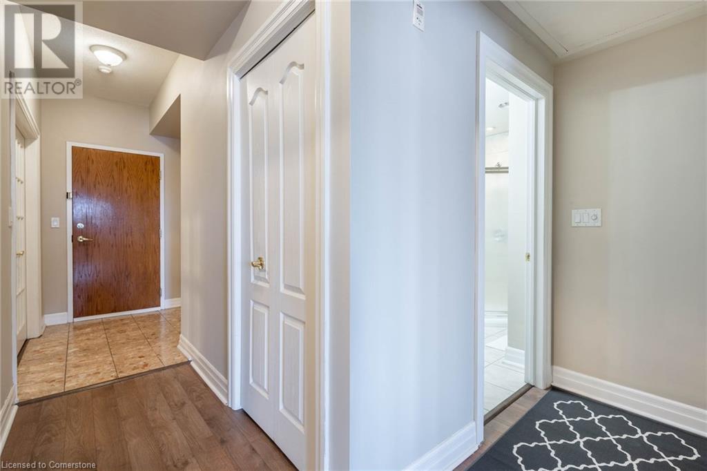 5340 Lakeshore Road Unit# 406, Burlington, Ontario  L7L 7A8 - Photo 8 - 40677313
