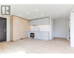 602 239 KEEFER STREET, Vancouver, British Columbia